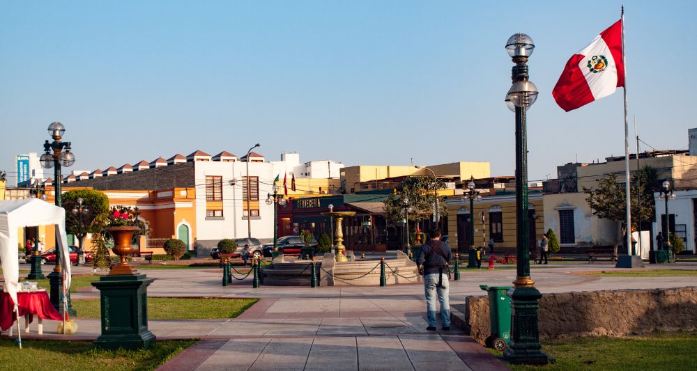¿Cuáles son las ventajas de vivir cerca de la avenida La Marina?